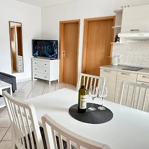 https://apartments-vojvoda.in-istria.net